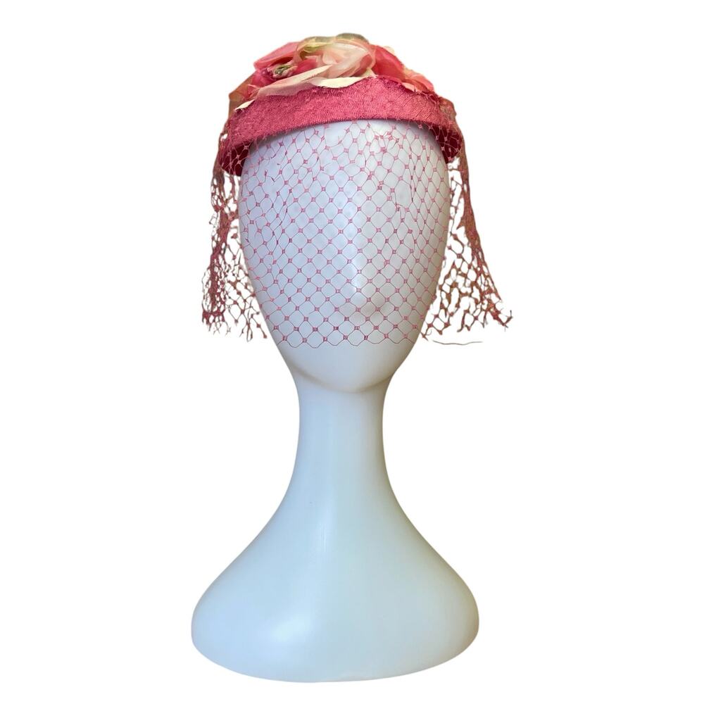 1950s Pink Floral Fascinator Hat | Vintage Veiled Cocktail Church Wedding Hat - Picture 2 of 7
